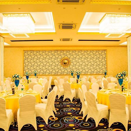 Aurora Banquet&Hotel Chilaw Exterior foto