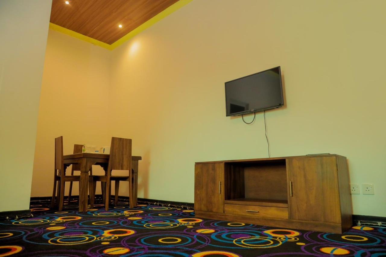 Aurora Banquet&Hotel Chilaw Exterior foto