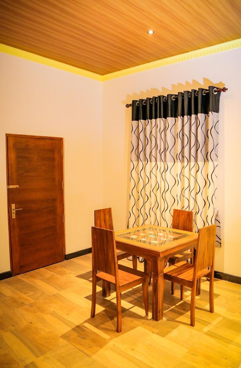 Aurora Banquet&Hotel Chilaw Exterior foto